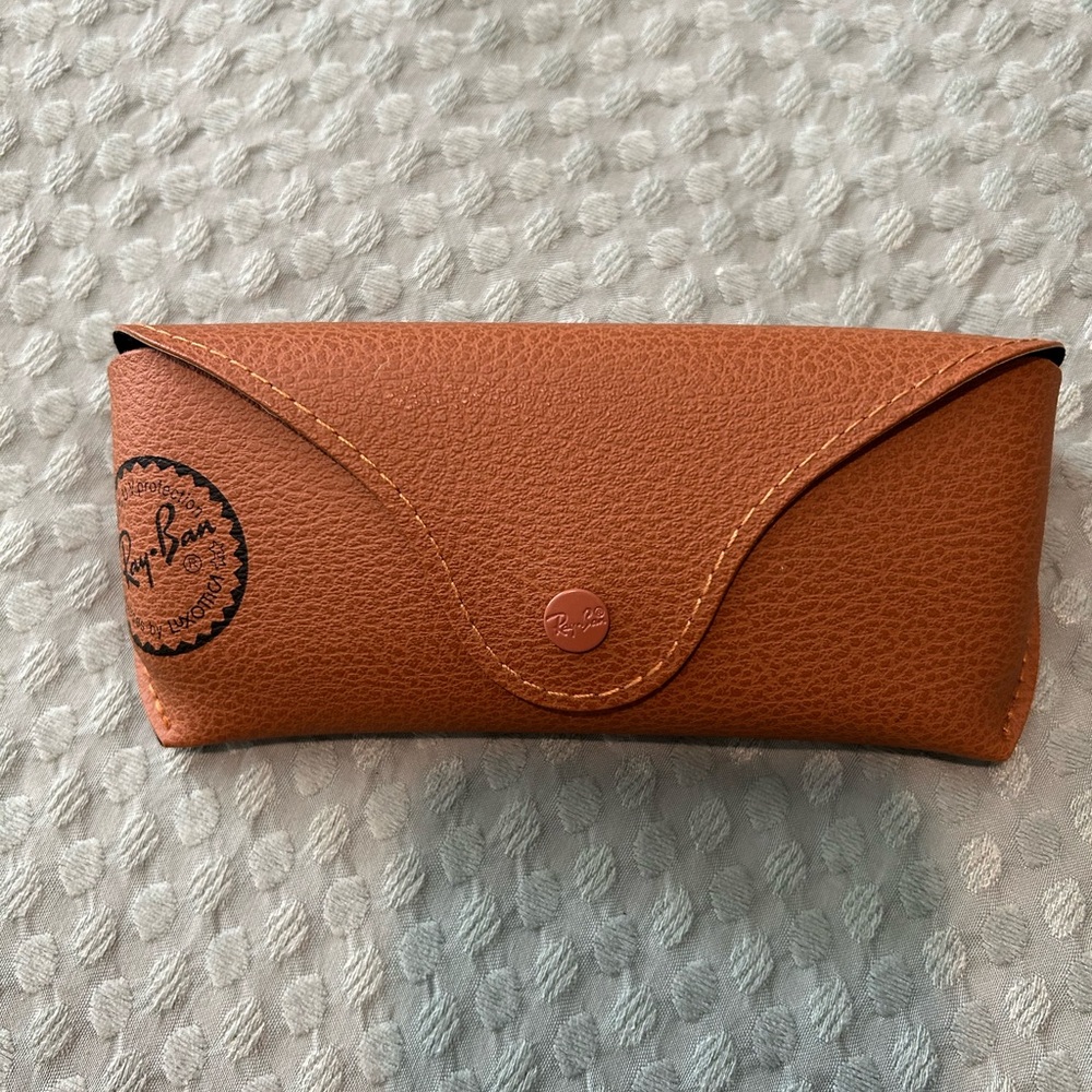 Ray Ban case